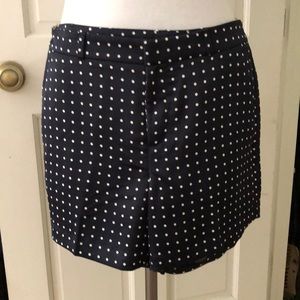NWT Banana Republic navy polka dot shorts sz 4